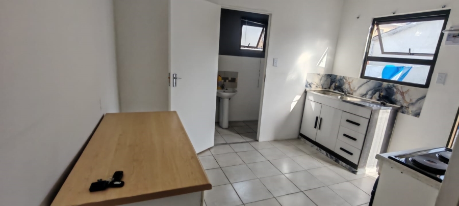 1 Bedroom Property for Sale in Electric City Western Cape